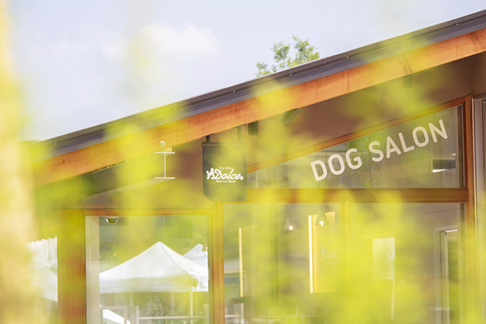 Dog Salon Dolce（ドッグサロン ドルチェ）店舗外観デザイン 