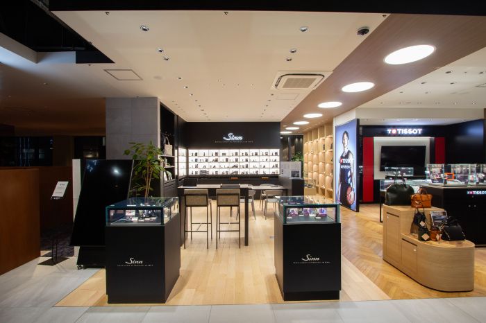 小林時計店　入り口