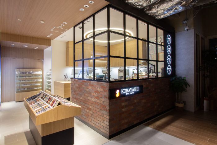 小林時計店　売り場