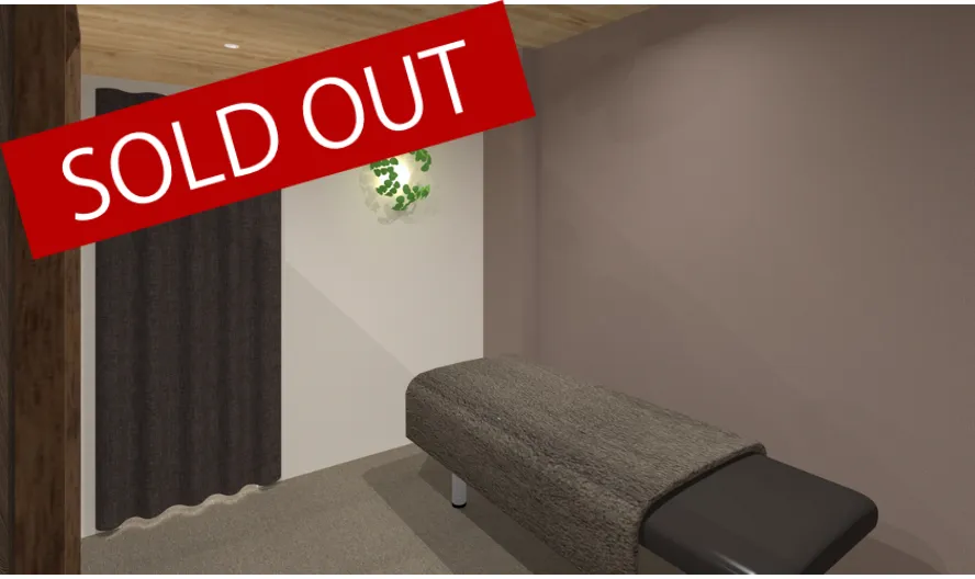 時を忘れる寛ぎのエステ空間　照明演出で+癒し